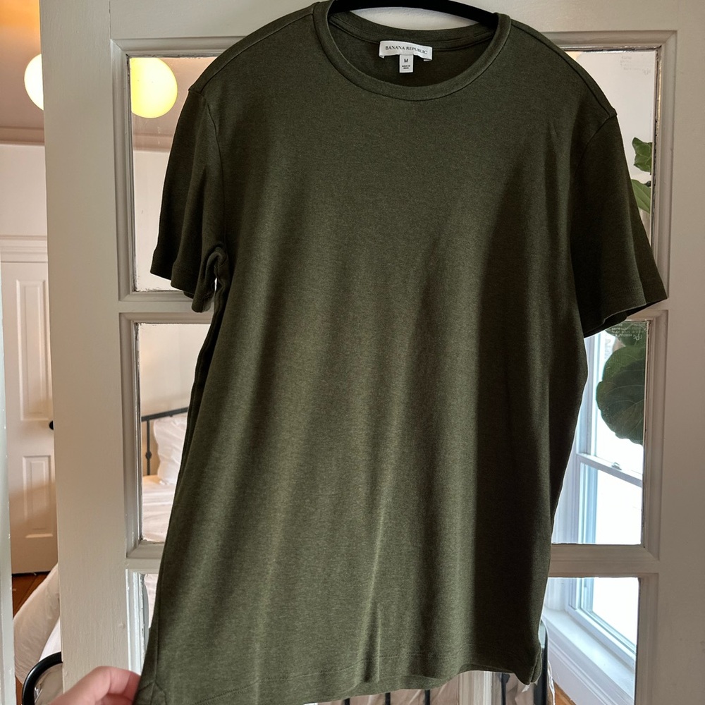 Banana Republic Men's Olive Green Cotton T-Shirt M